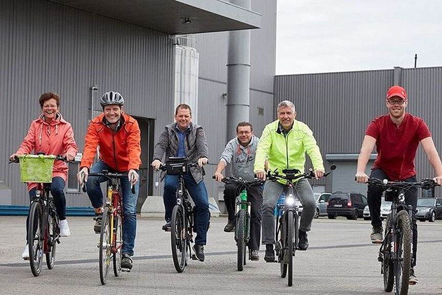 25 Prozent der Mitarbeiter*innen von Mera kommen mit dem Rad zur Arbeit. 25 Prozent der Mitarbeiter*innen von Mera kommen mit dem Rad zur Arbeit.