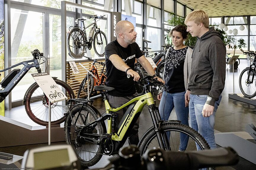 Elektroradkauf Der Schweizer E-Bike-Pionier Flyer hat viel zum Erfolg dieser Fahrradgattung beigetragen. Inzwischen blickt man auf 25 Jahre Erfahrung zurück.