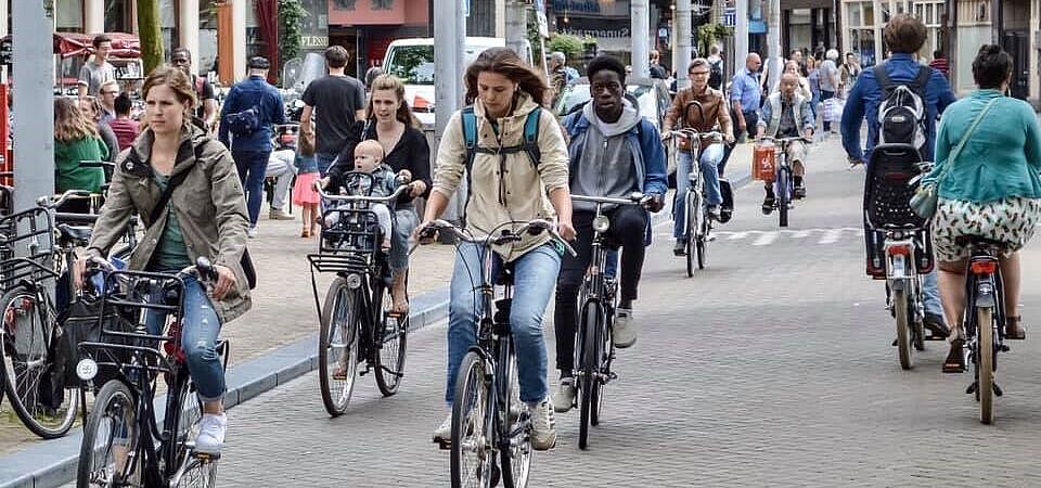 Das Sicherheitsempfinden spielt eine entscheidende Rolle dabei, ob Menschen aufs Fahrrad steigen oder nicht. 