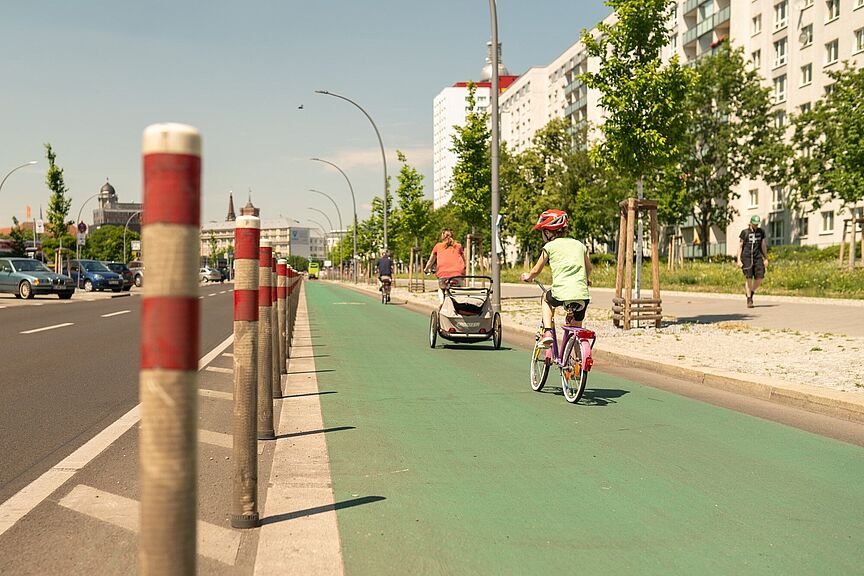 Geschützter Radweg in Berlin Geschützter Radweg in Berlin