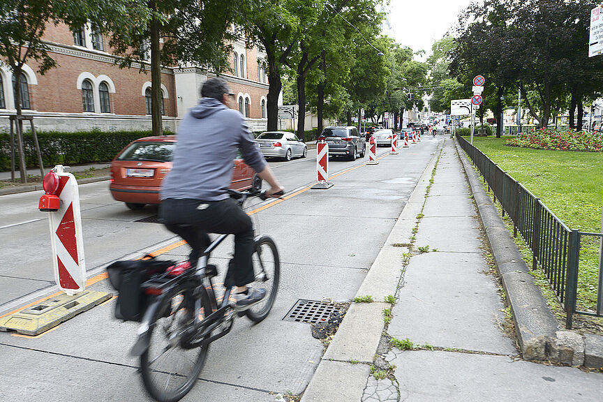 Pop_up_Radweg_Hoerlagasse Pop_up_Radweg_Hoerlagasse